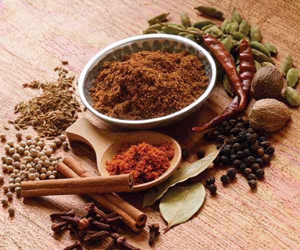 MASALA PICCANTE  CURRY - qualcosadite te e spezie dal mondo cannella curcuma curry pepe 